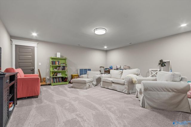 21 Scenic Loop Road, Huntsville, AL 35803