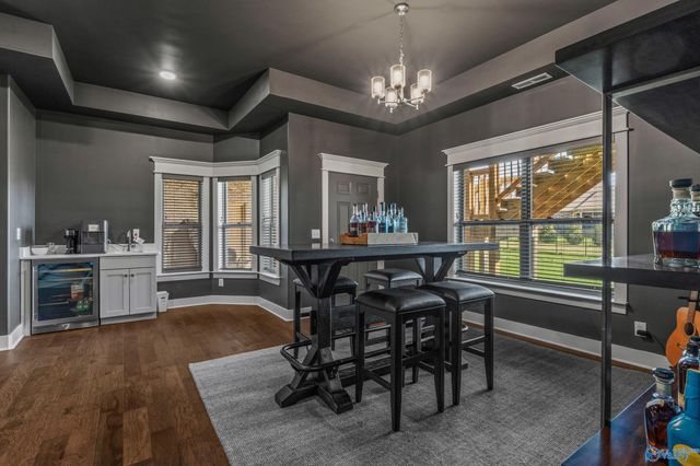 21 Scenic Loop Road, Huntsville, AL 35803