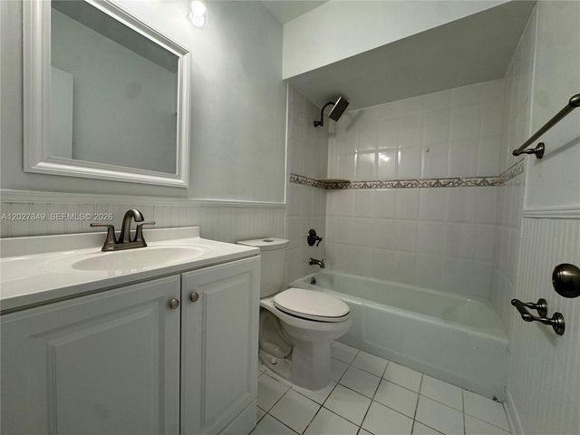 7420 Big Cypress Dr, Miami Lakes, FL 33014