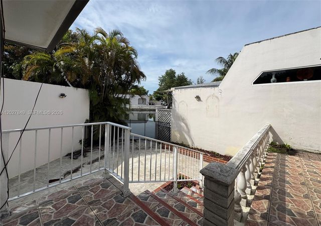 7420 Big Cypress Dr, Miami Lakes, FL 33014