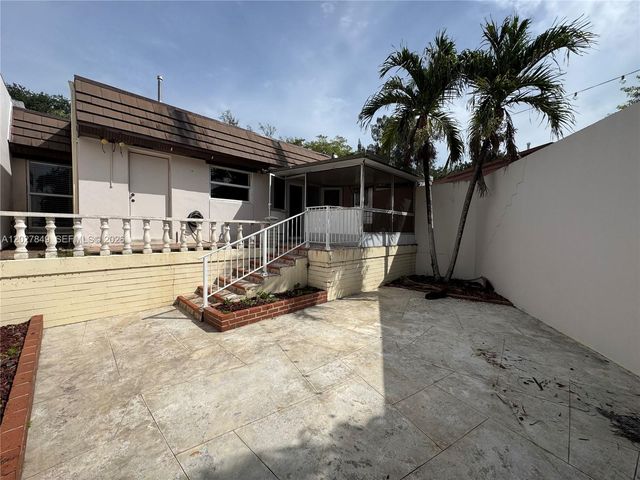 7420 Big Cypress Dr, Miami Lakes, FL 33014