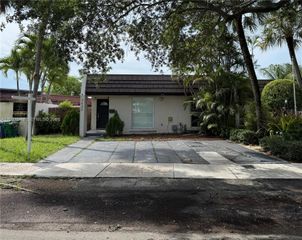 7420 Big Cypress Dr, Miami Lakes, FL 33014