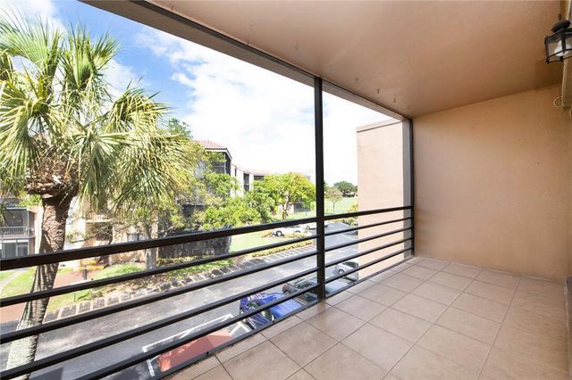 4000 N HILLS Drive 35, Hollywood, FL 33021