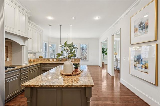 1416 Falkirk NW Lane, Kennesaw, GA 30152