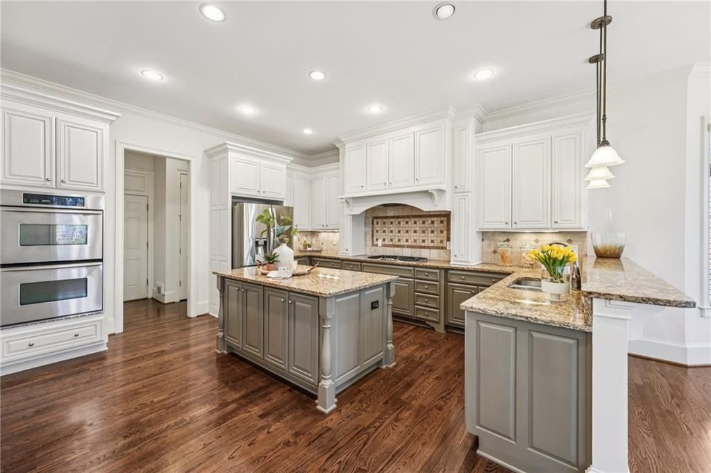Image 7 of property listing at 1416 Falkirk Lane NW, Kennesaw, GA 30152