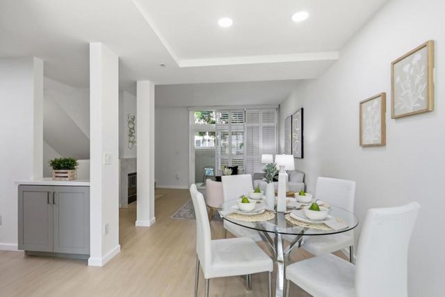 334 Dunsmuir Terrace 3, Sunnyvale, CA 94085