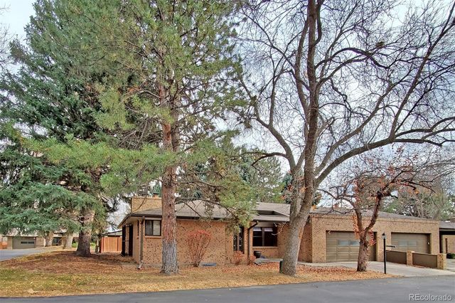 8542 W 10th Avenue, Lakewood, CO 80215