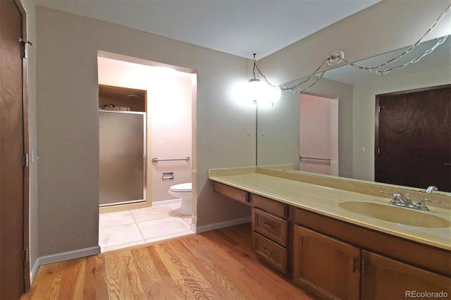 8542 W 10th Avenue, Lakewood, CO 80215