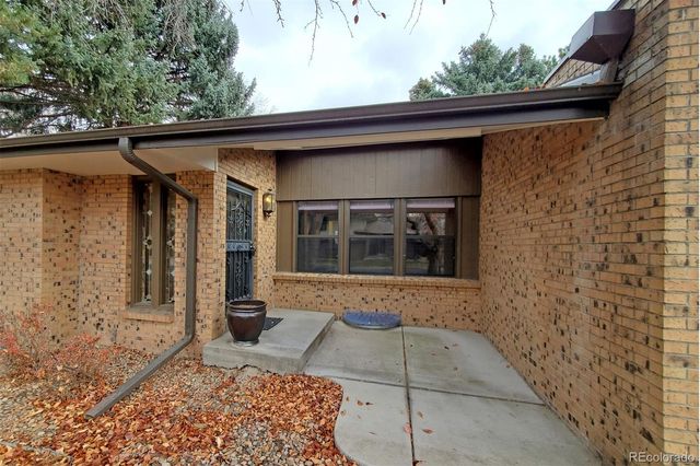 8542 W 10th Avenue, Lakewood, CO 80215