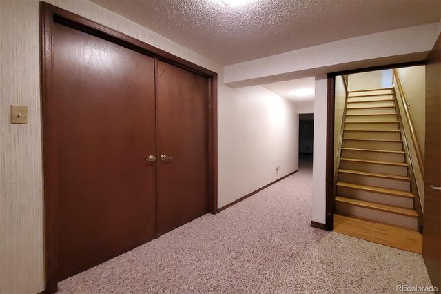 8542 W 10th Avenue, Lakewood, CO 80215