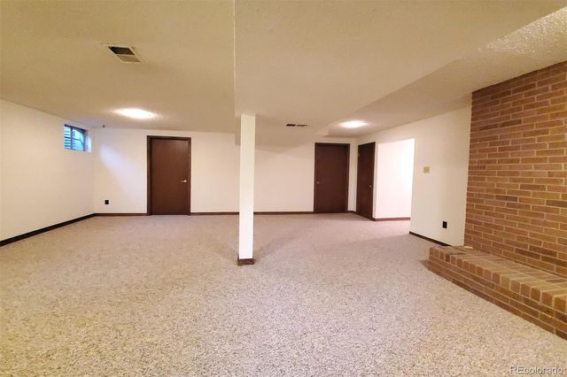 8542 W 10th Avenue, Lakewood, CO 80215