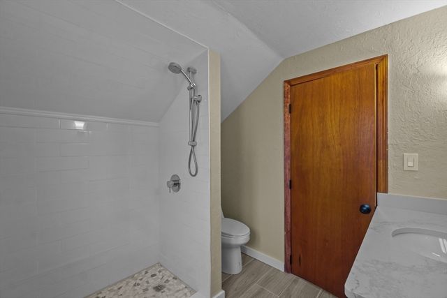 233 Franklin St, Fall River, MA 02720