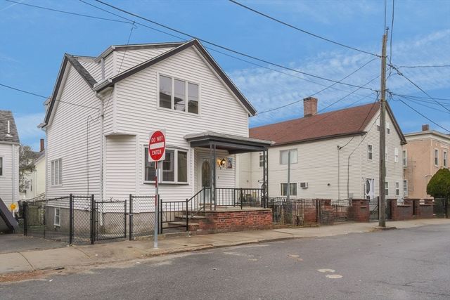 233 Franklin St, Fall River, MA 02720