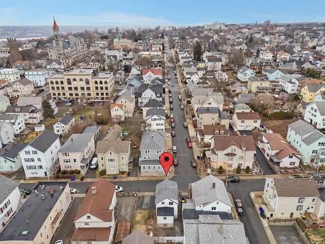 233 Franklin St, Fall River, MA 02720