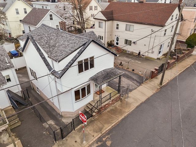 233 Franklin St, Fall River, MA 02720