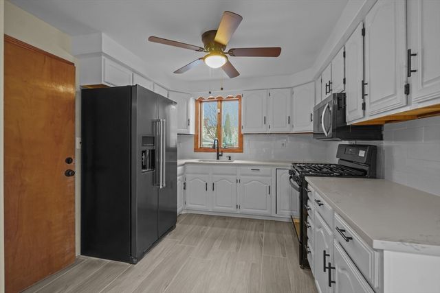 233 Franklin St, Fall River, MA 02720