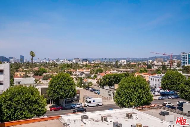 225 S HAMILTON Drive 304, Beverly Hills, CA 90211
