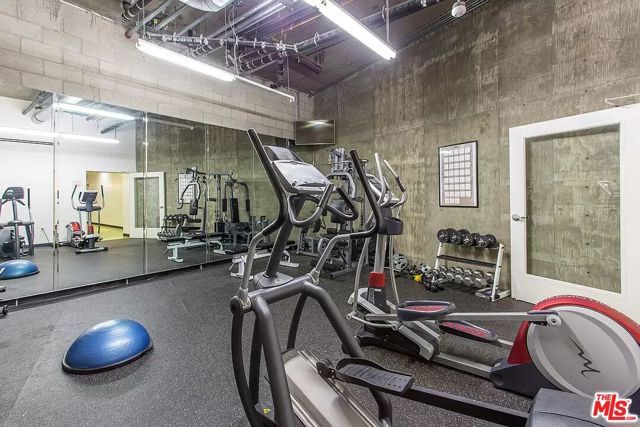 225 S HAMILTON Drive 304, Beverly Hills, CA 90211