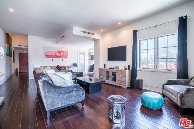 225 S HAMILTON Drive 304, Beverly Hills, CA 90211