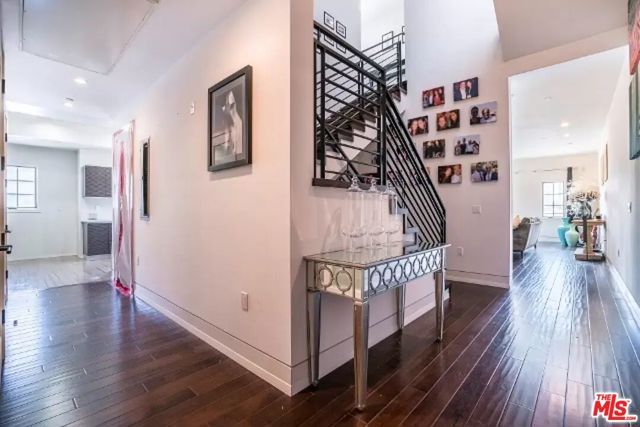 225 S HAMILTON Drive 304, Beverly Hills, CA 90211