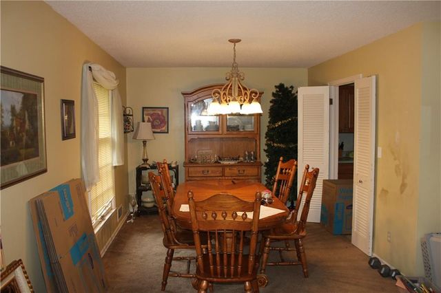 415 E 106th Terrace, Kansas City, MO 64131
