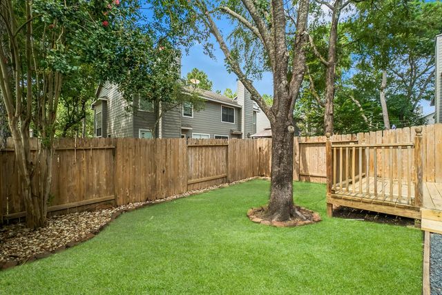 302 Sentry Maple Place, The Woodlands, TX 77382