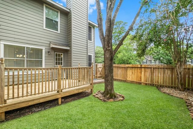 302 Sentry Maple Place, The Woodlands, TX 77382