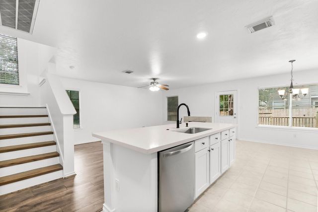 302 Sentry Maple Place, The Woodlands, TX 77382