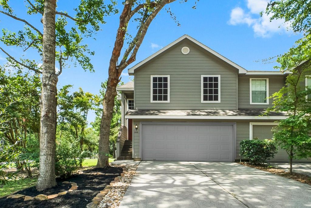 302 Sentry Maple Place, The Woodlands, TX 77382