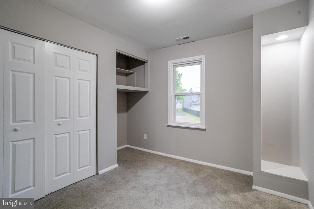 Image 15 of property listing at 5 HOMELAND AVE, Middle River, MD 21220