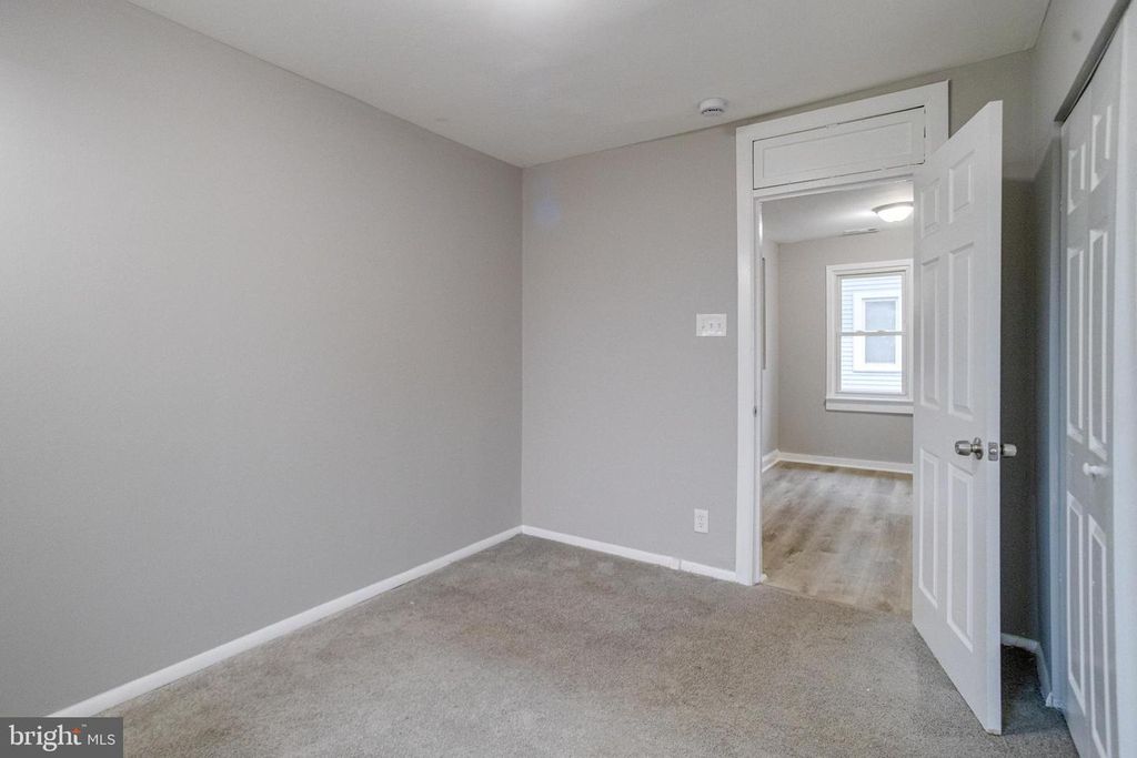 Image 16 of property listing at 5 HOMELAND AVE, Middle River, MD 21220