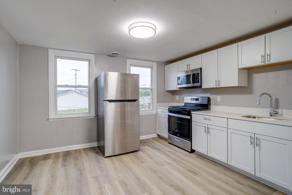 Image 18 of property listing at 5 HOMELAND AVE, Middle River, MD 21220