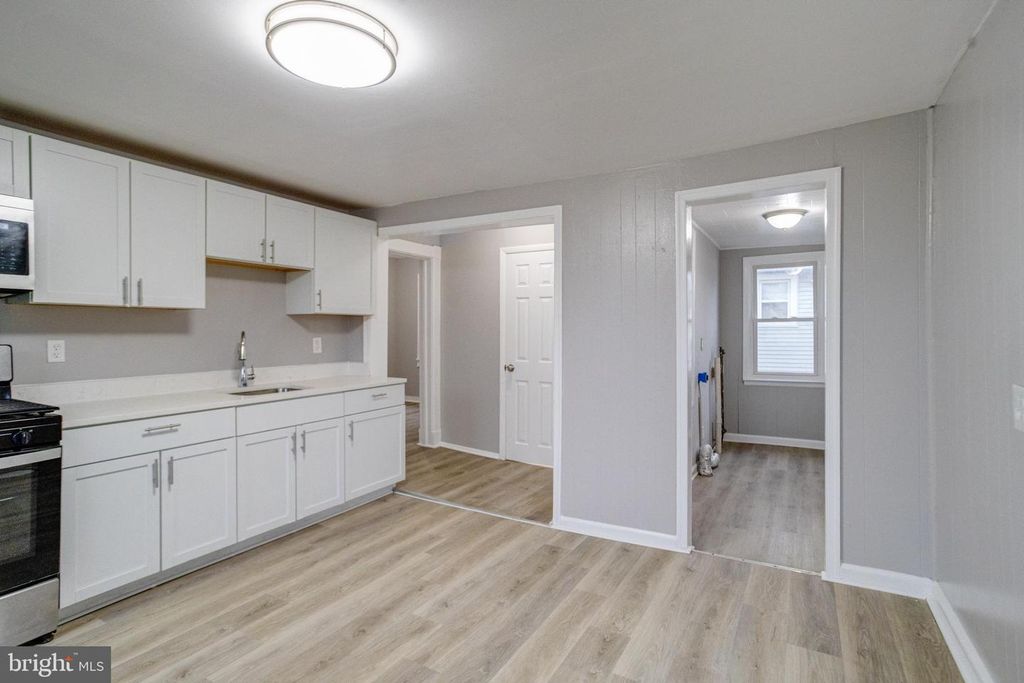 Image 20 of property listing at 5 HOMELAND AVE, Middle River, MD 21220