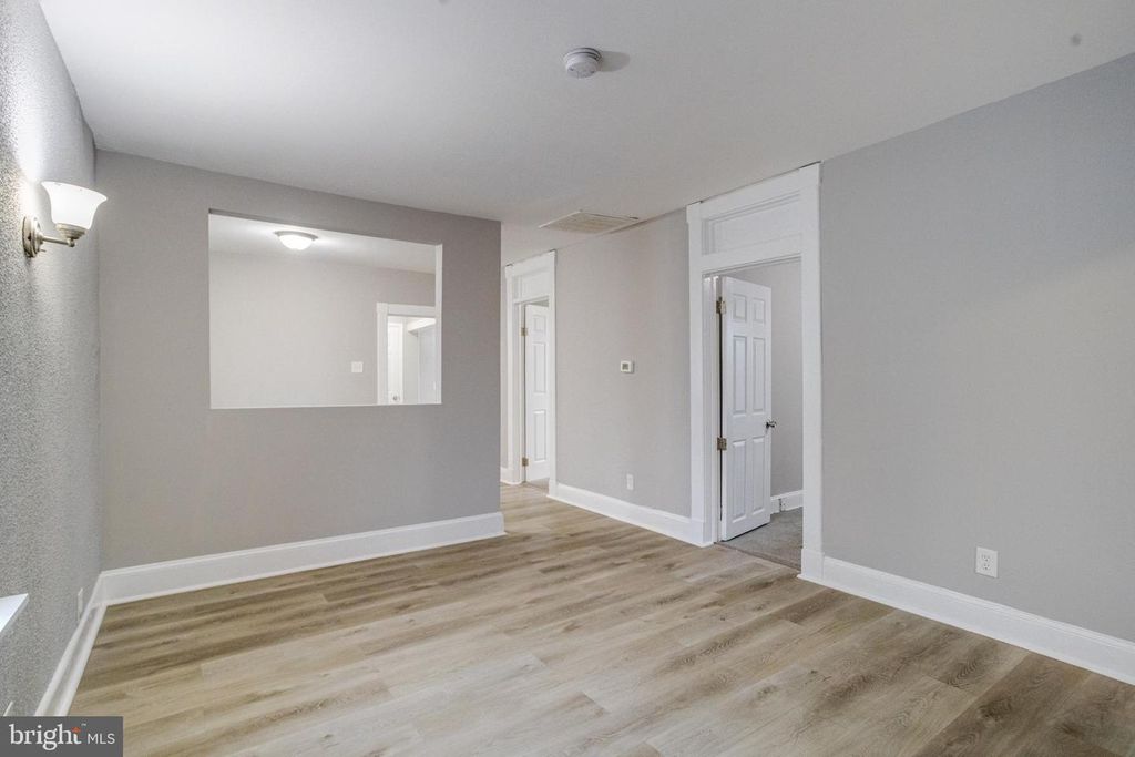 Image 6 of property listing at 5 HOMELAND AVE, Middle River, MD 21220