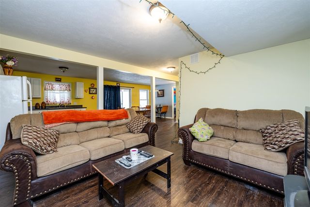 3045 Little Glendora Road, Buchanan, MI 49107