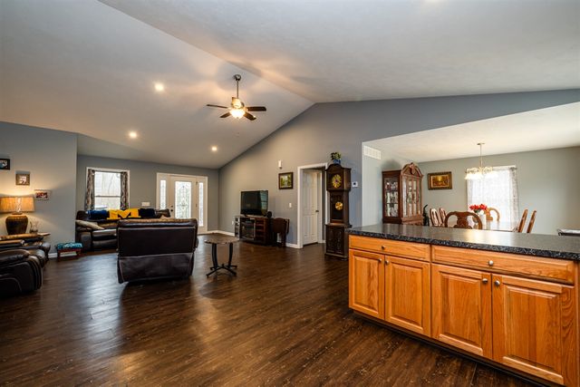 3045 Little Glendora Road, Buchanan, MI 49107