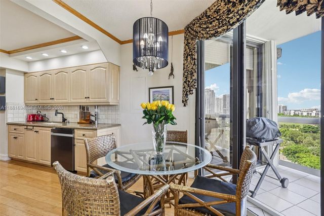 20191 E Country Club Drive 1102, Aventura, FL 33180