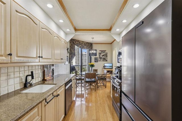 20191 E Country Club Drive 1102, Aventura, FL 33180