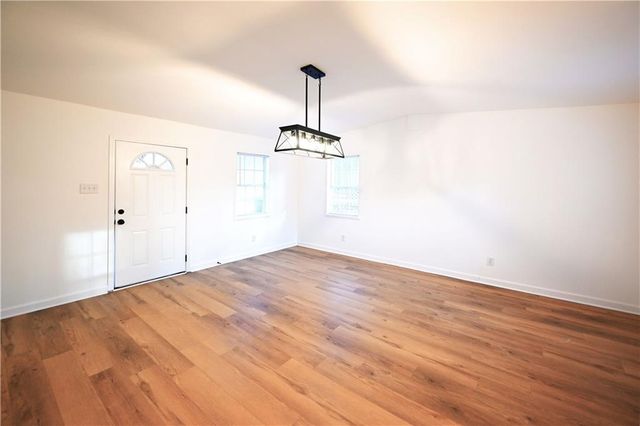 88 Lucia SE Drive, Smyrna, GA 30082