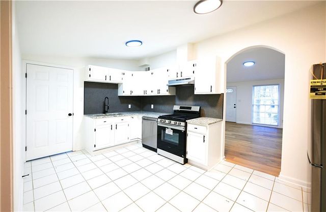 88 Lucia SE Drive, Smyrna, GA 30082