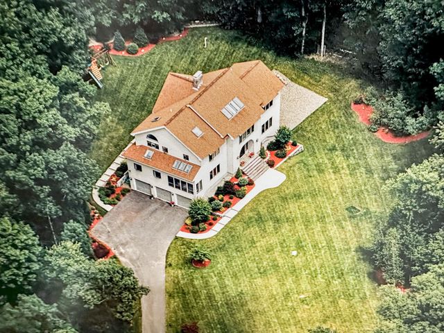 50 Page Lane, Hampstead, NH 03841