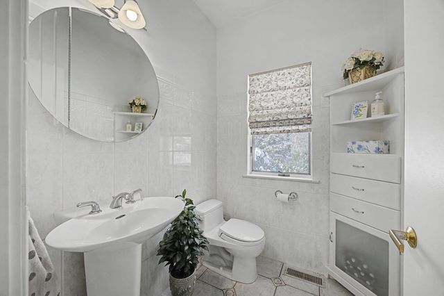 50 Page Lane, Hampstead, NH 03841