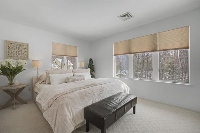 50 Page Lane, Hampstead, NH 03841