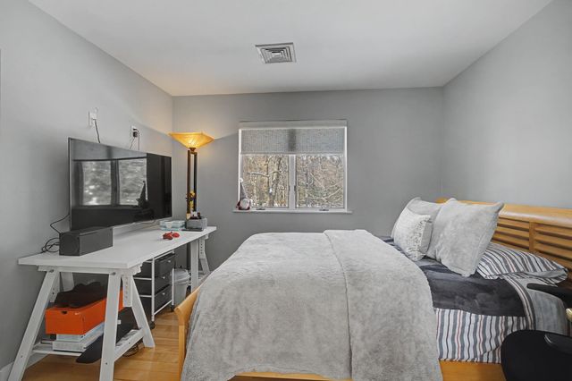 50 Page Lane, Hampstead, NH 03841