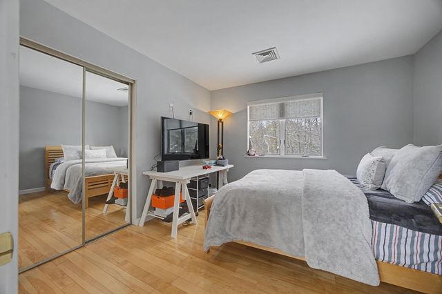 50 Page Lane, Hampstead, NH 03841