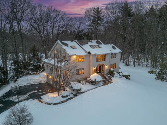 50 Page Lane, Hampstead, NH 03841
