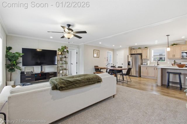 42047 LaRoi Dr. Drive, Novi, MI 48377