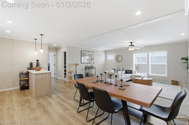 42047 LaRoi Dr. Drive, Novi, MI 48377