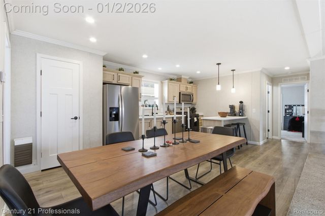 42047 LaRoi Dr. Drive, Novi, MI 48377