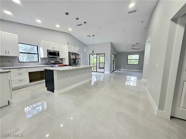 17748 port boca CT, Fort Myers, FL 33908